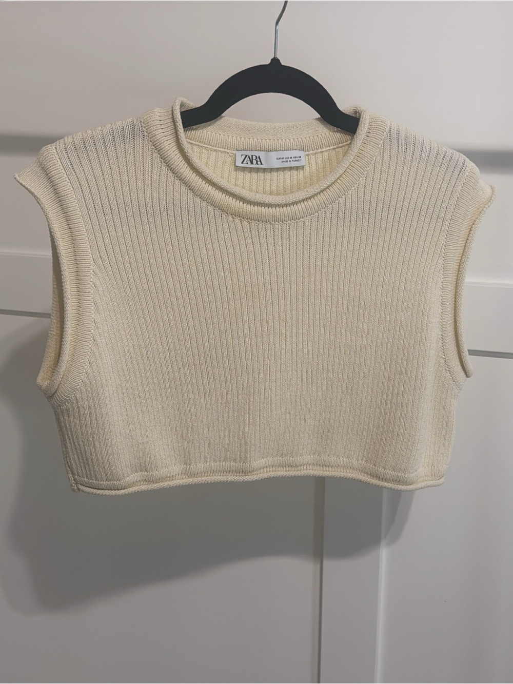 ZARA Cream Ribbed Sleeveless Crop Knit Top